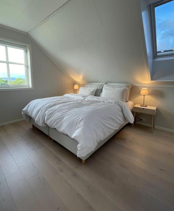 House With 5 Bedrooms, 2 Bathrooms, Available For Ons Stavanger Extérieur photo